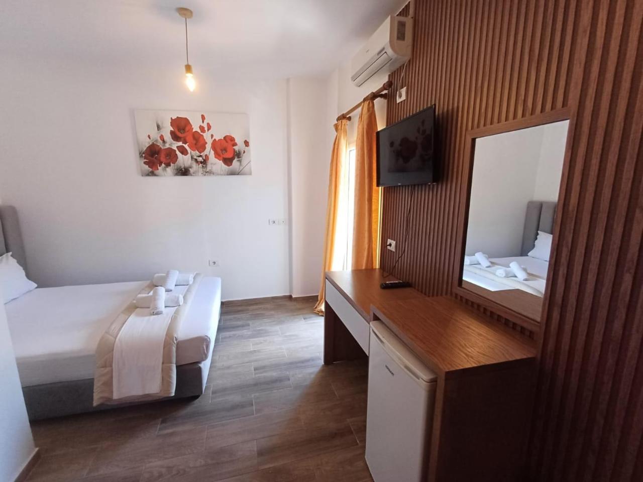 Bed & Breakfast Velco Bb Himare